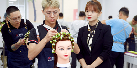 欧曼谛美业学校