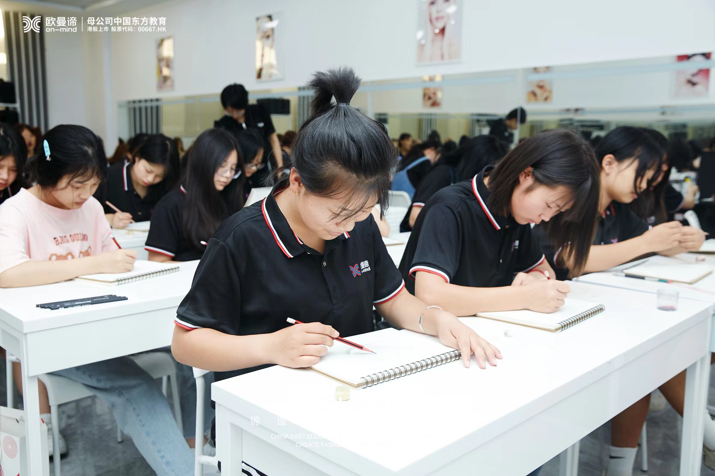 成都排名靠前的化妆学校哪个知名度高！
